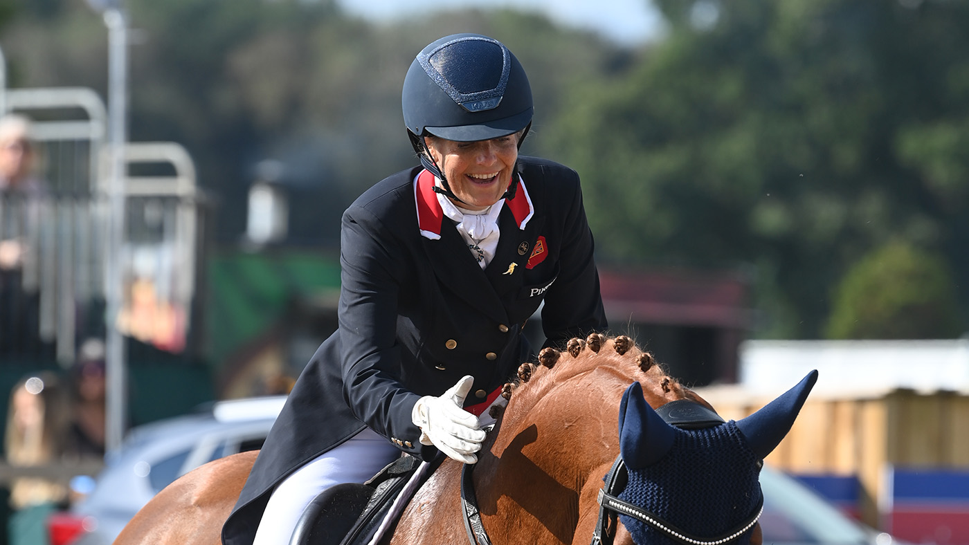Anna Ross riding Newton Domino