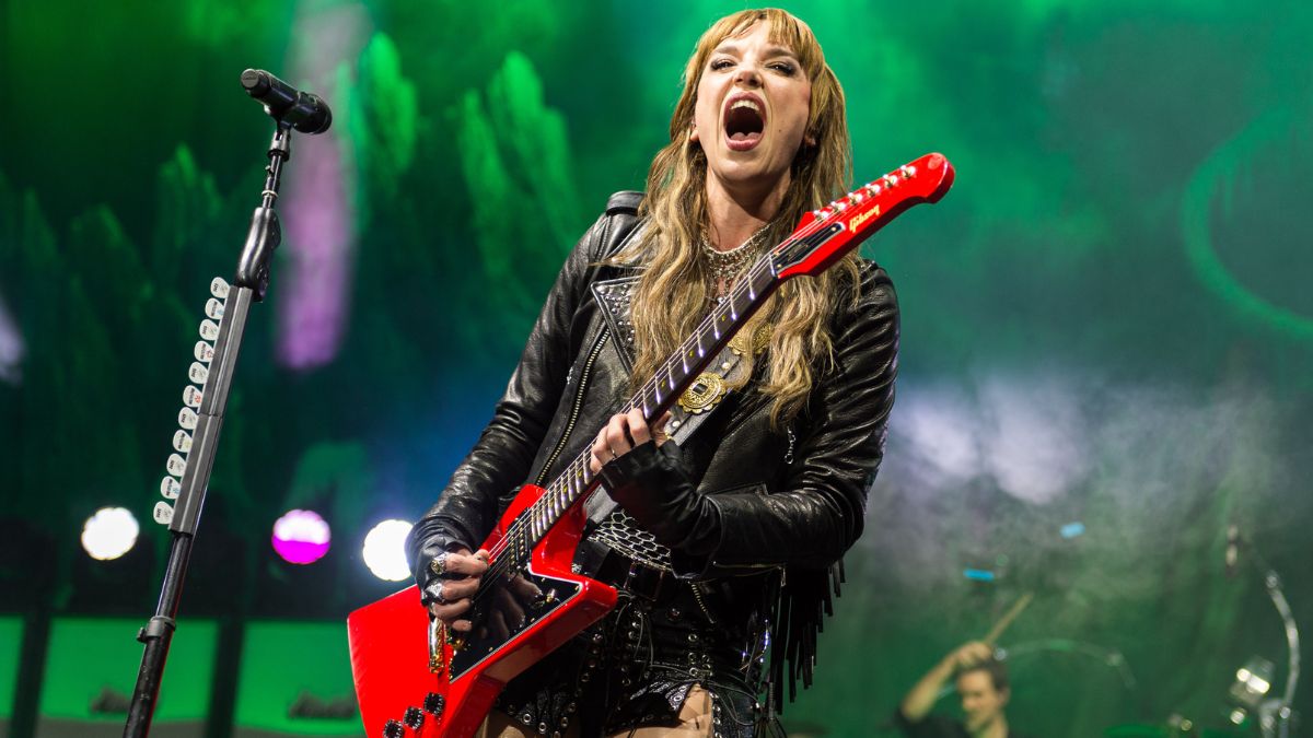 Lzzy Hale of Halestorm performs onstage during a concert at The O2 Arena on November 26, 2025 in London, England
