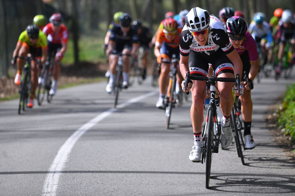 Ellen van Dijk (Team Sunweb) puts the hammer down