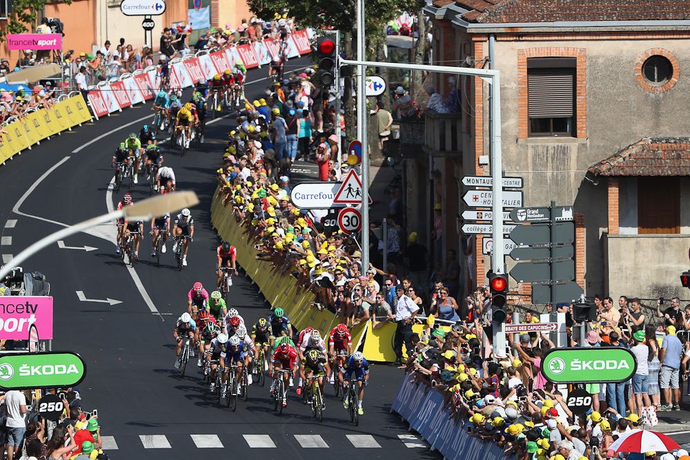The sprinters near the finish of stage 6 at the Tour de France