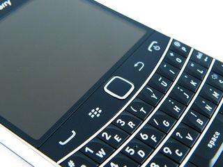 BlackBerry bold 9900 review