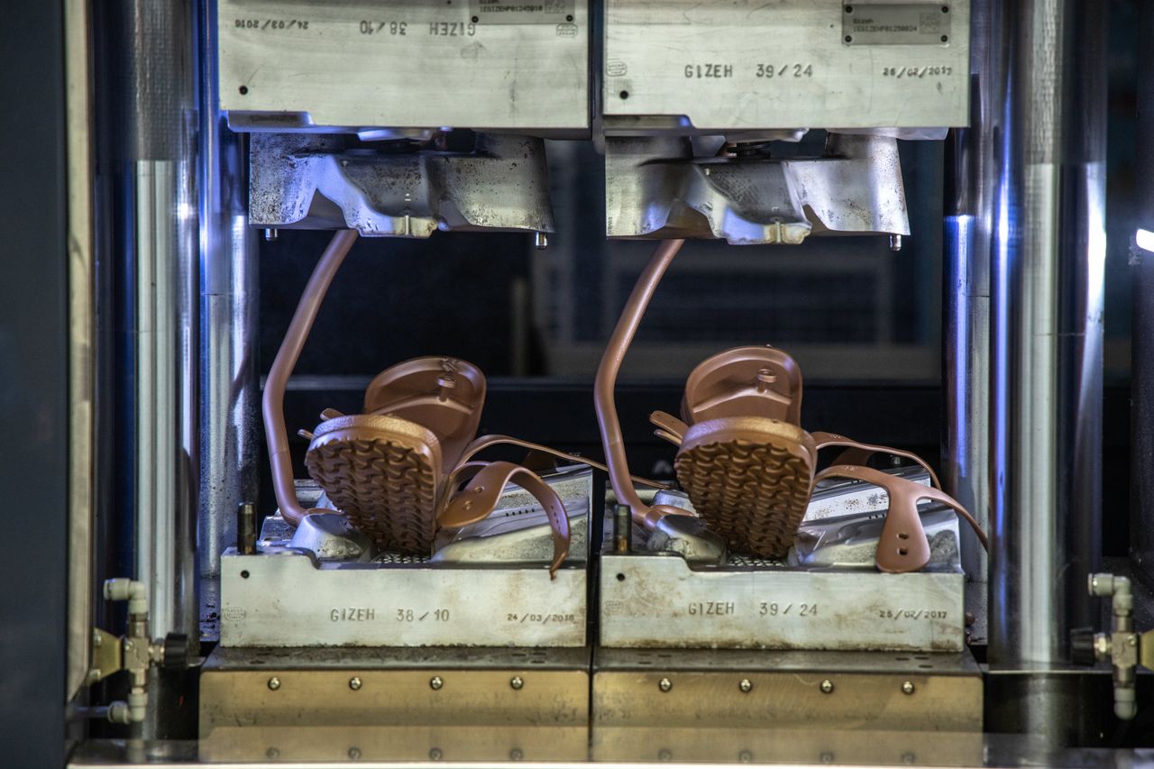 Inside the Birkenstock factory, cork treads are made by machine