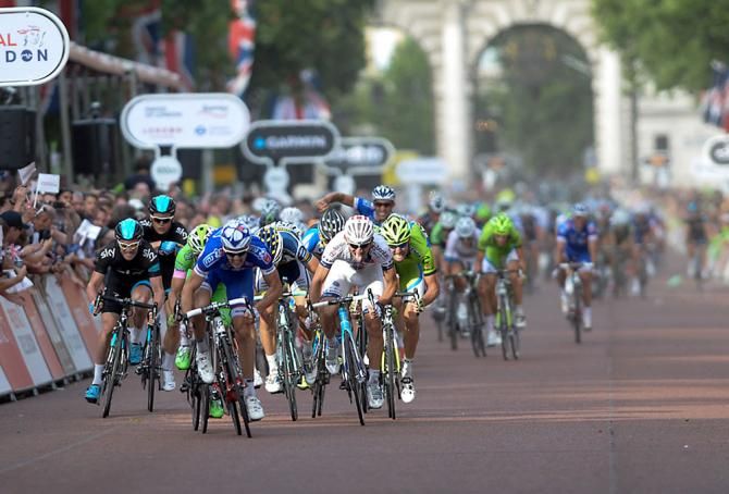 FDJ.Fr's Arnaud Demare wins the London-Surrey Classic on the Mall in a sprint finish ahead of Sacha Modolo team Bardiani Valvole CSF INOX and third place Yannick Martinez team La Pomme Marseille.