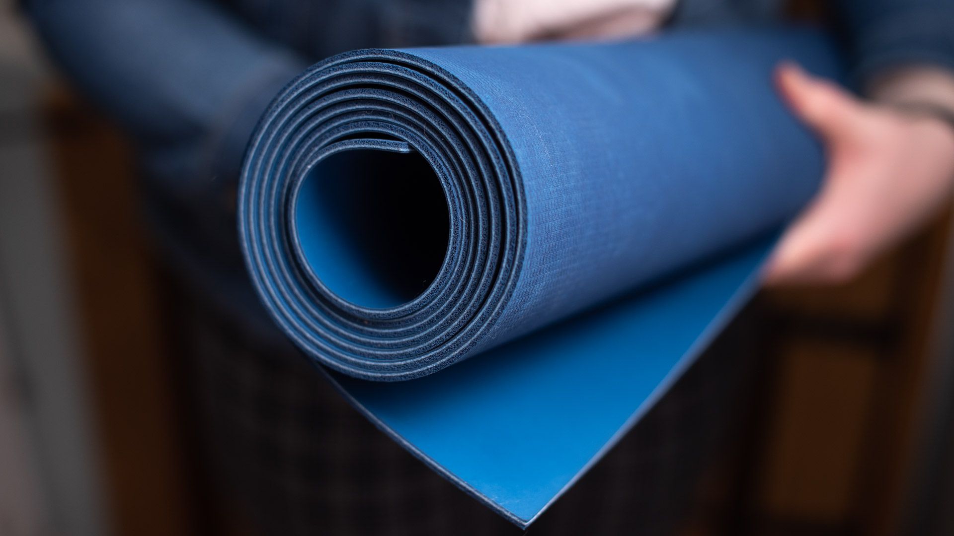 Lululemon The Reversible Mat review: two yoga mats in one, for