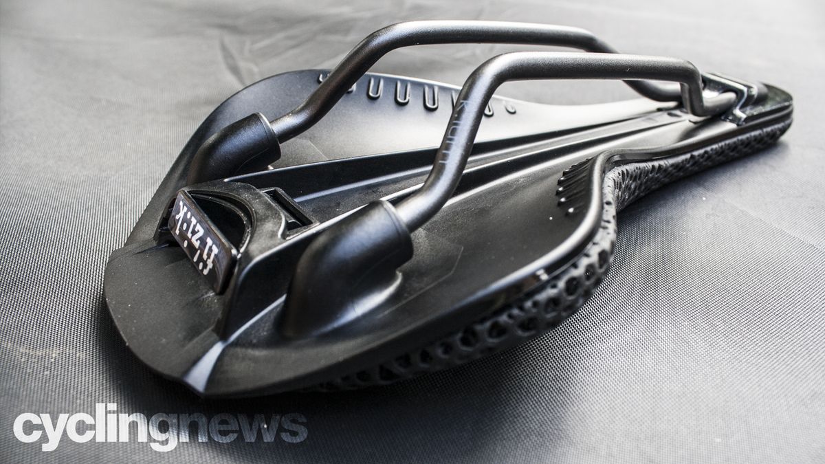 Fizik Antares Versus Evo R3 Adaptive saddle