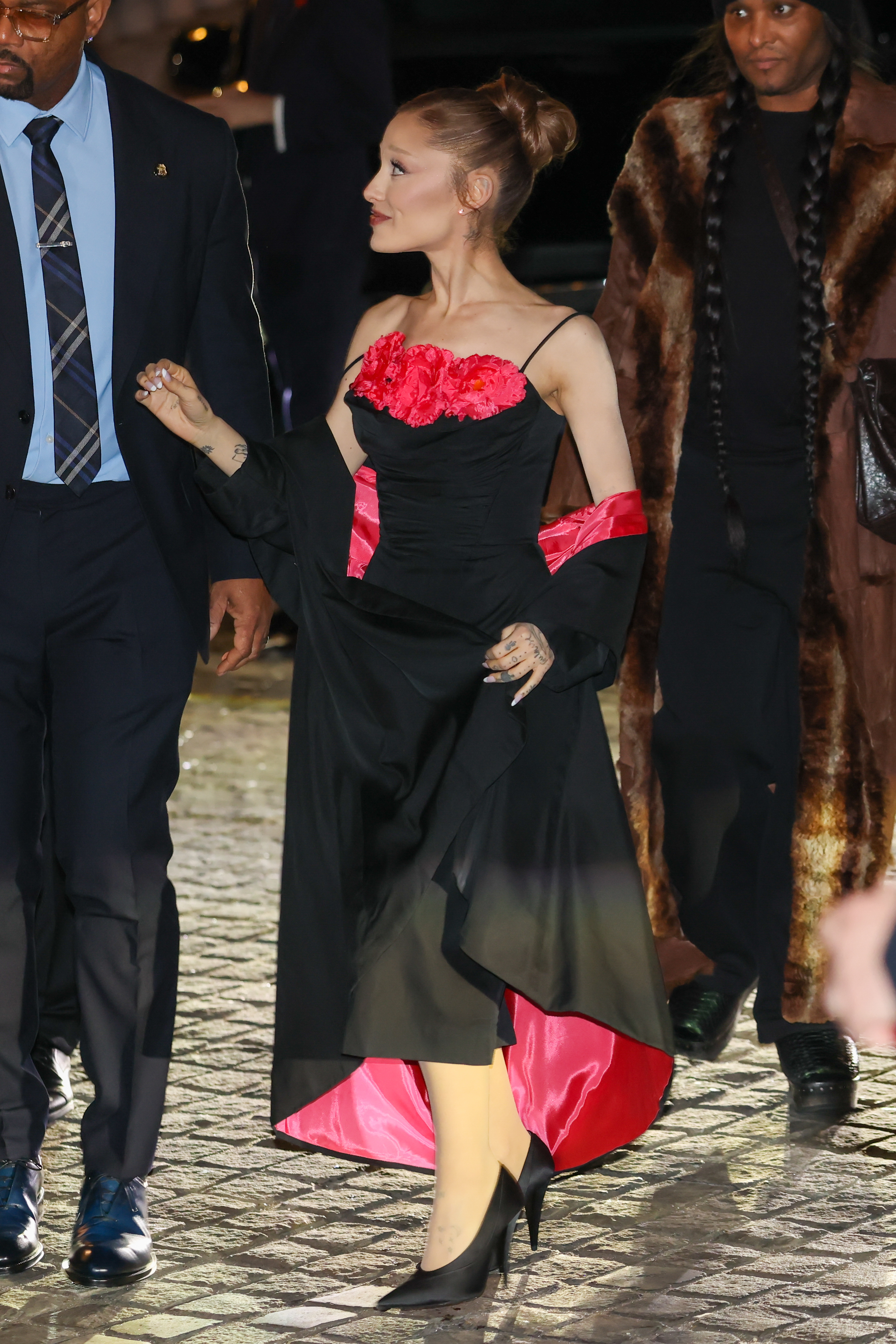 Ariana Grande wearing vintage lilli&#039;s diamonds