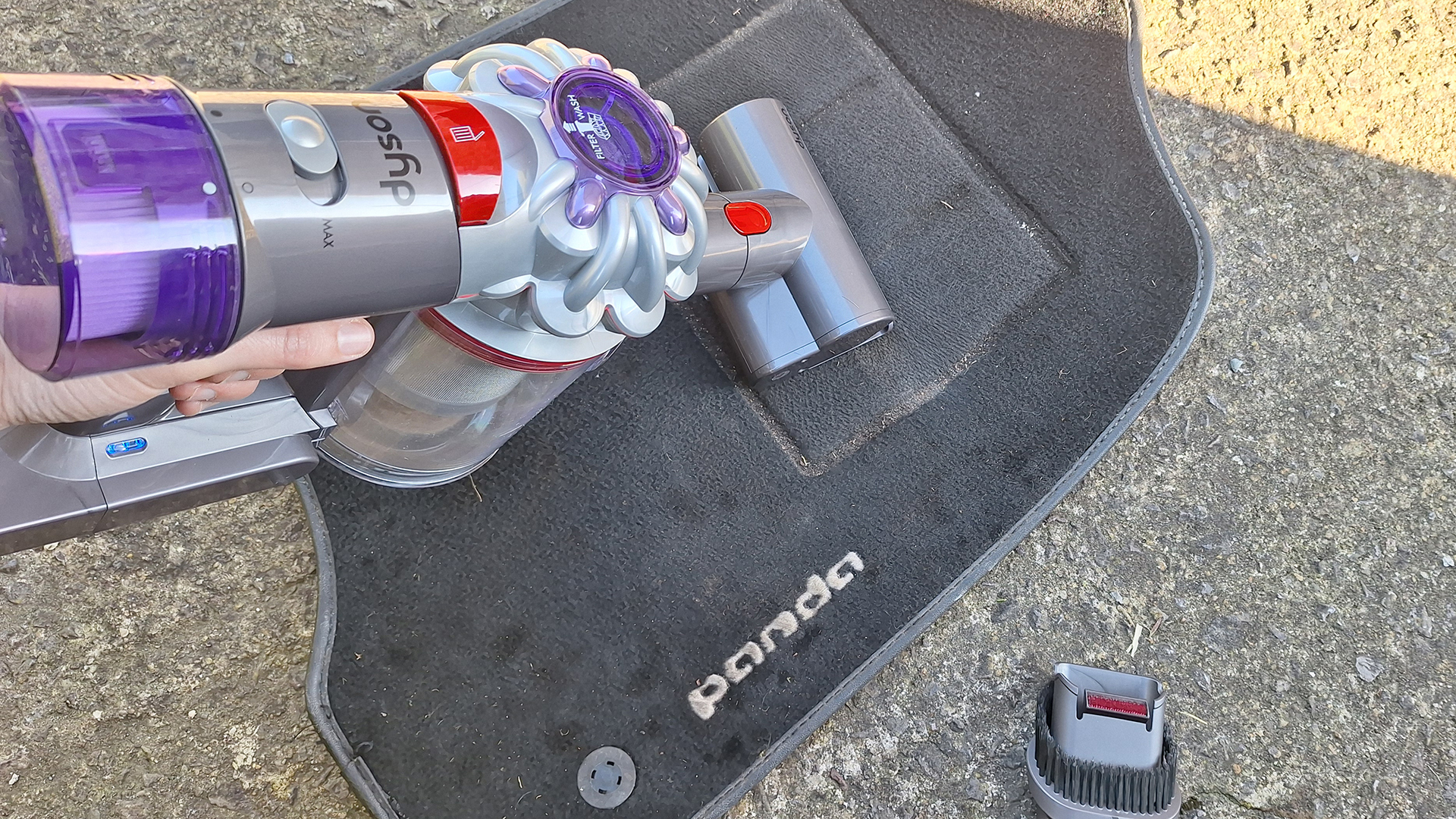 Dyson V8 next to the Car+Boat handheld