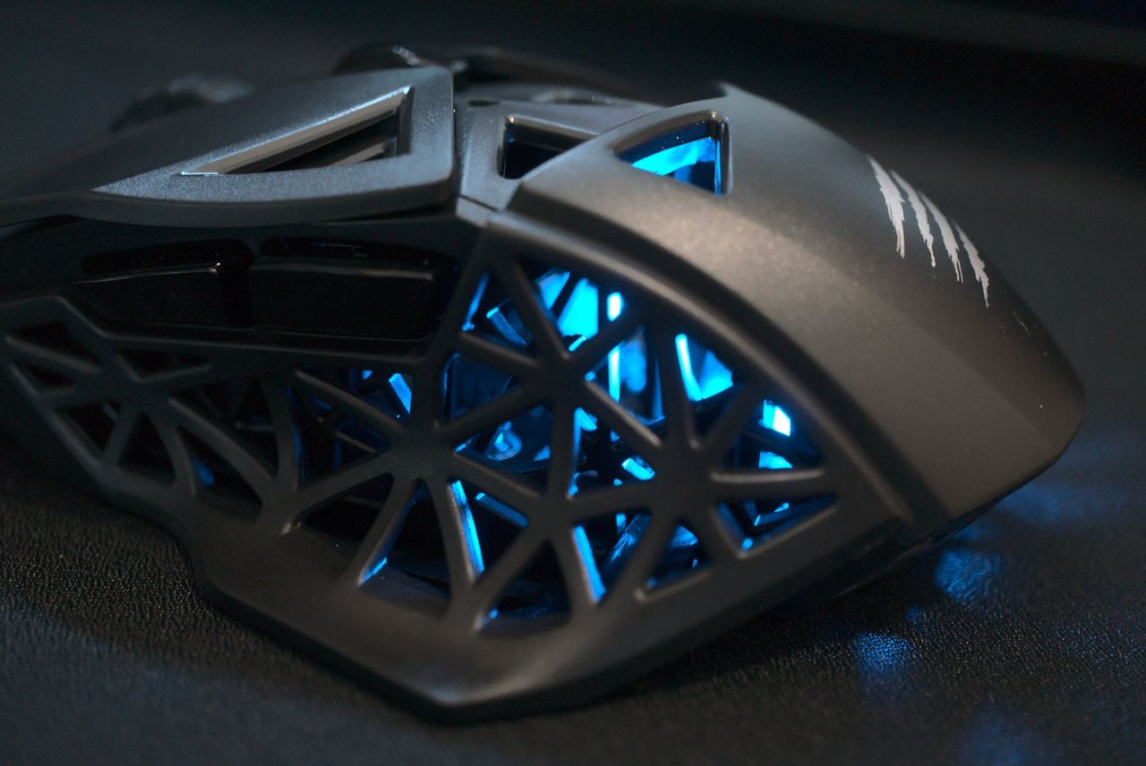 Mad Catz M.O.J.O. M1