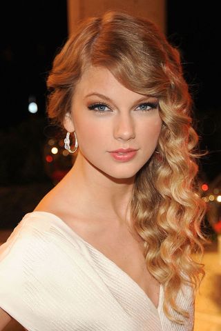 Taylor Swift balayage hair ideas