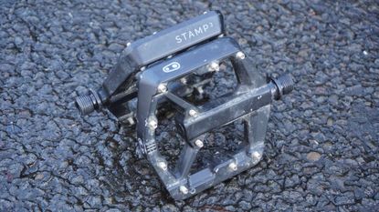 Image shows the Crankbrothers Stamp 3 Small flat pedals