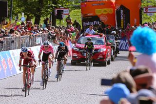 Nairo Quintana loses touch with the lead group in the final few hundred metres of the Giro d'Italia's 14th stage.