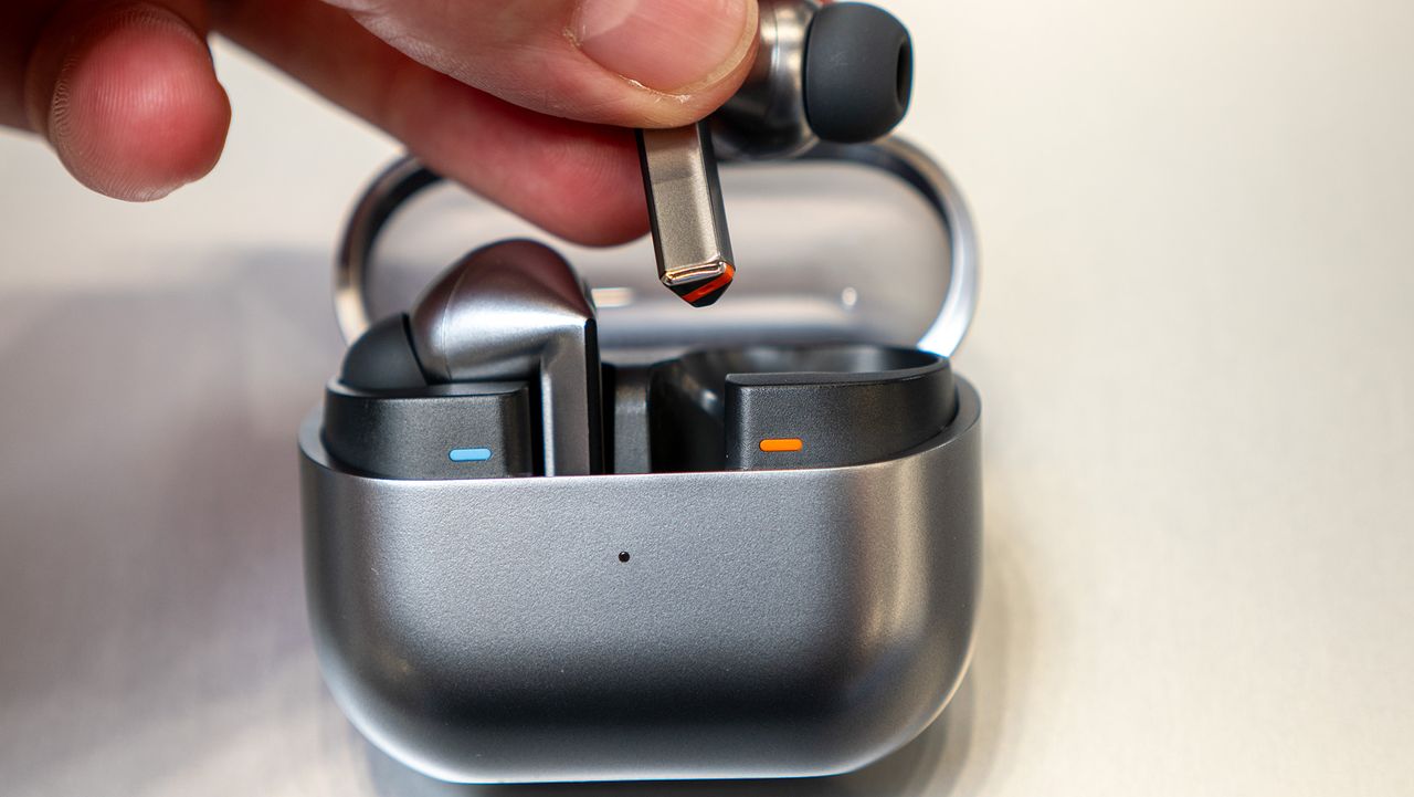 Samsung Galaxy Buds 3 Pro hands-on