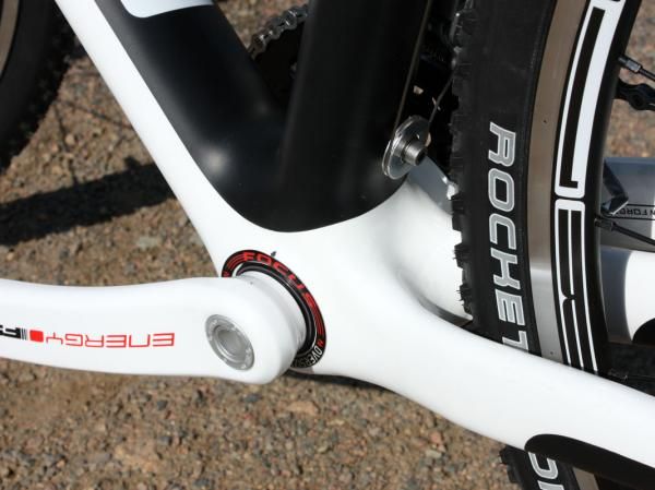 The chunky bottom bracket area features oversized BB30 bearings