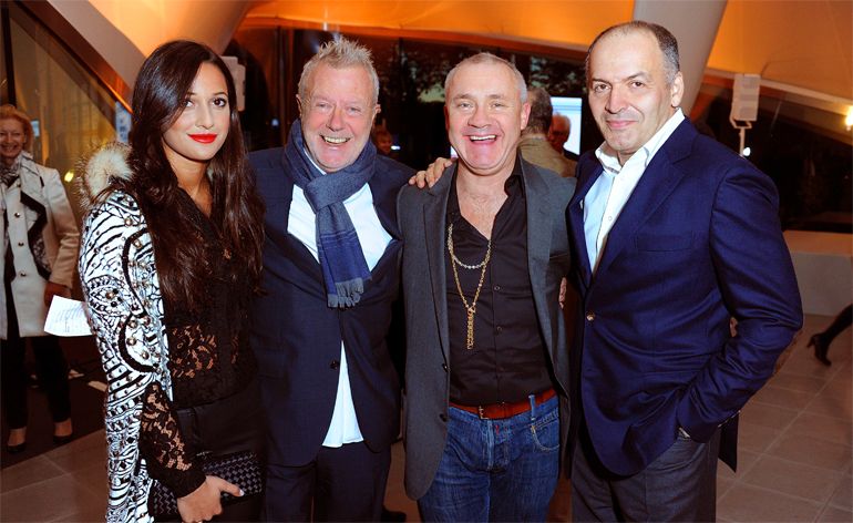 Roxie Nafousi, PinchukArtCentre general director Eckhard Schneider and artist Damien Hirst, with philanthropist and collector Victor Pinchuk at the Victor Pinchuk Foundation&#039;s Future Generation Art Prize launch party