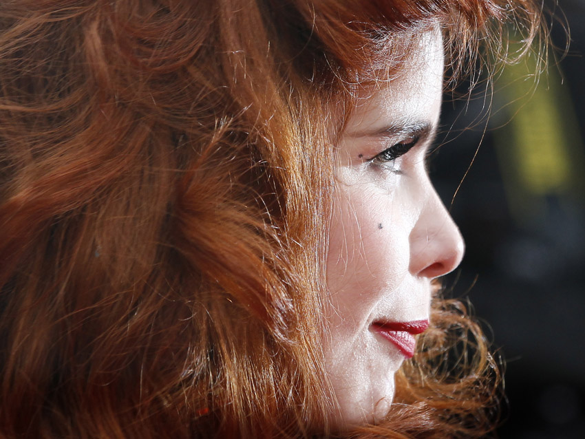 Lola, featuring Paloma Faith
