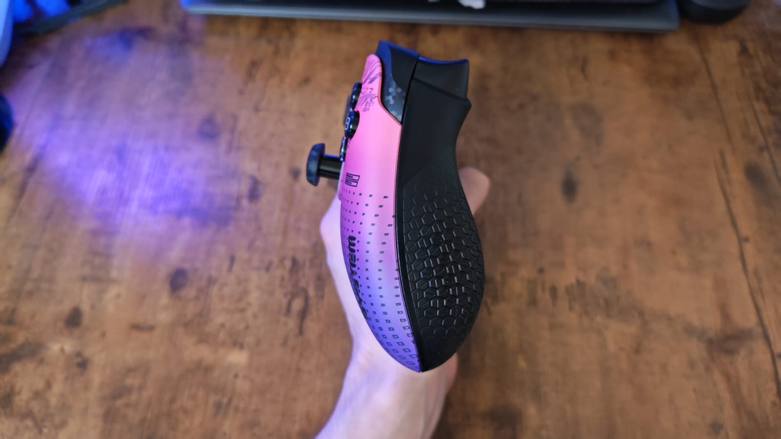 The Scuf Valor Pro Wireless from a side on angle