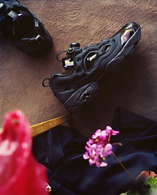 black reebok shoes