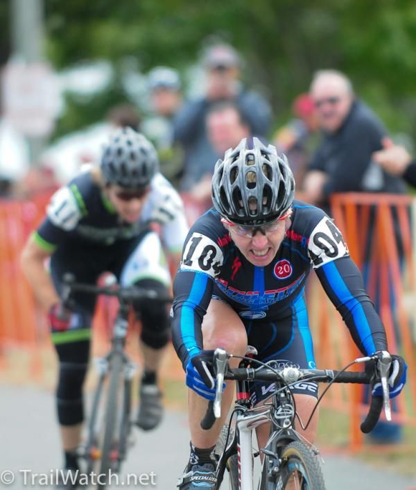Laura Van Gilder (C3 Athletes Serving Athletes) sprinting ahead of Sally Annis