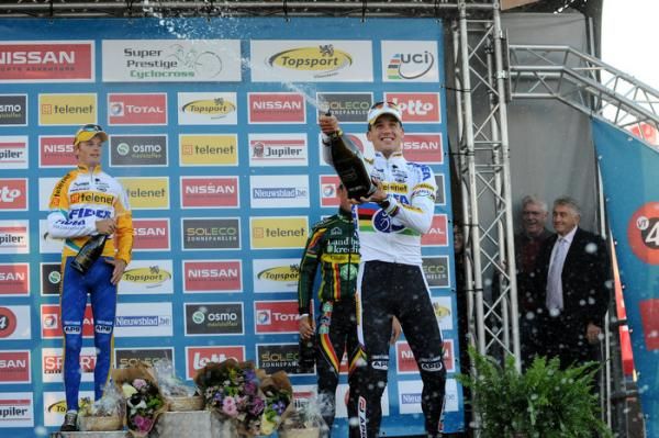 &Scaron;tybar celebrates with champagne