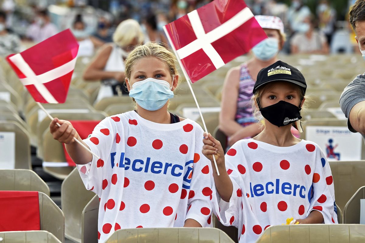 Tour de France 2020 - 107th Edition - Teams Presentation - 27/08/2020 - Fans - Supporters - photo Vincent Kalut/PN/BettiniPhoto&Acirc;&copy;2020