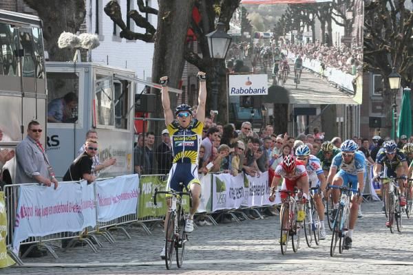 Pim Ligthart (Vacansoleil) takes the win on the stones.