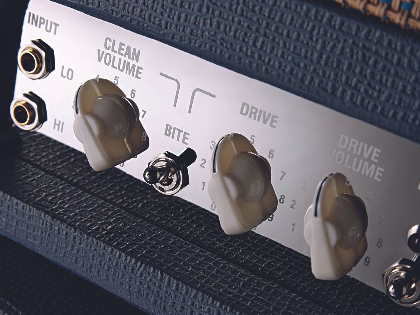 The bite switch emphasises high frequencies when flipped.