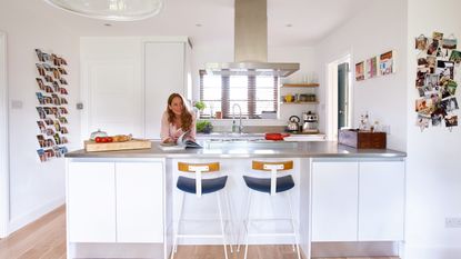 white sleek modern kitchen
