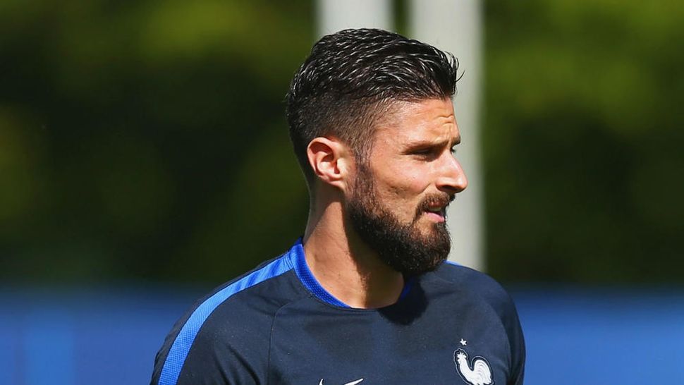 Antoine Griezmann says France must do all they can to help Olivier Giroud k...