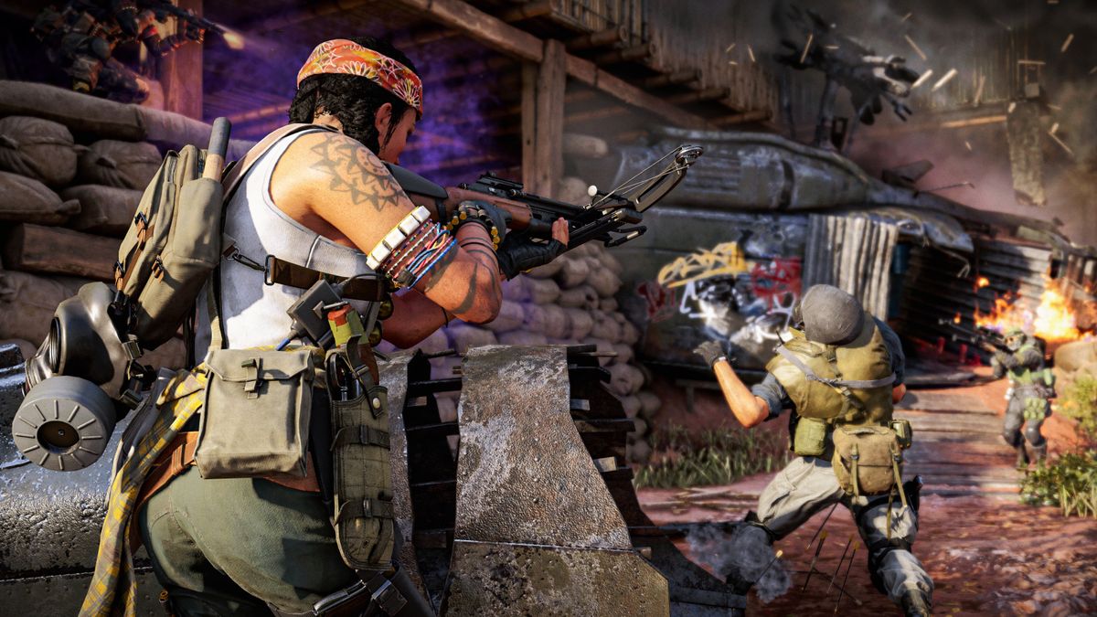 Best Warzone perks - a Warzone operator downs an enemy with a Crossbow.