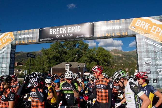 Leaders jerseys dot the start line on day 3