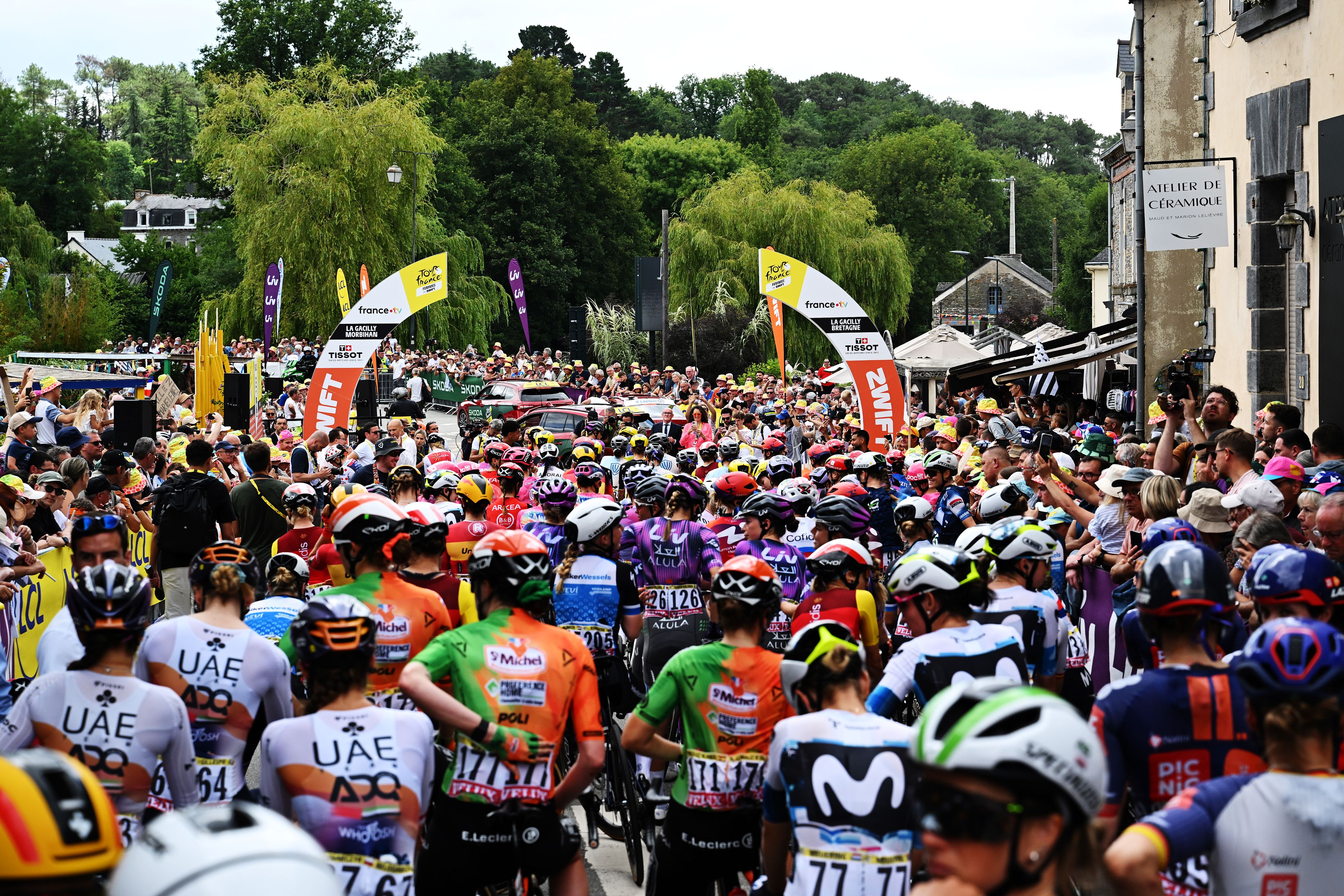 Riders before the start of stage three of the Tour de France Femmes 2025.