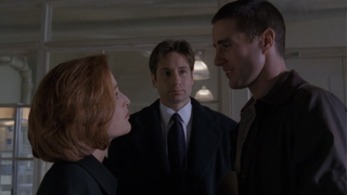 Scully, Mulder, and Sheriff Hartwell in the "Bad Blood" episode of The X-Files