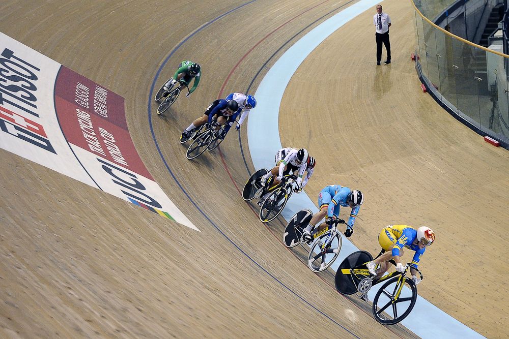 Ukraine's Liubov Basova (R) leads during the Women's Keirin Semi-Final