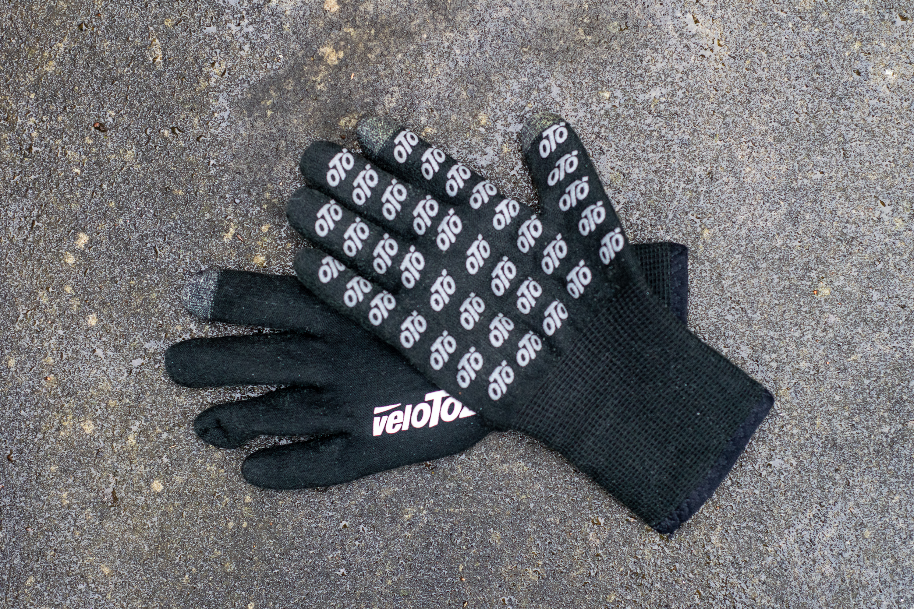 Velotoze knitted waterproof gloves 
