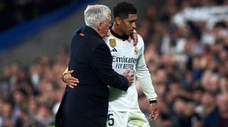Carlo Ancelotti and Jude Bellingham during Real Madrid's match against Villarreal in December 2023.