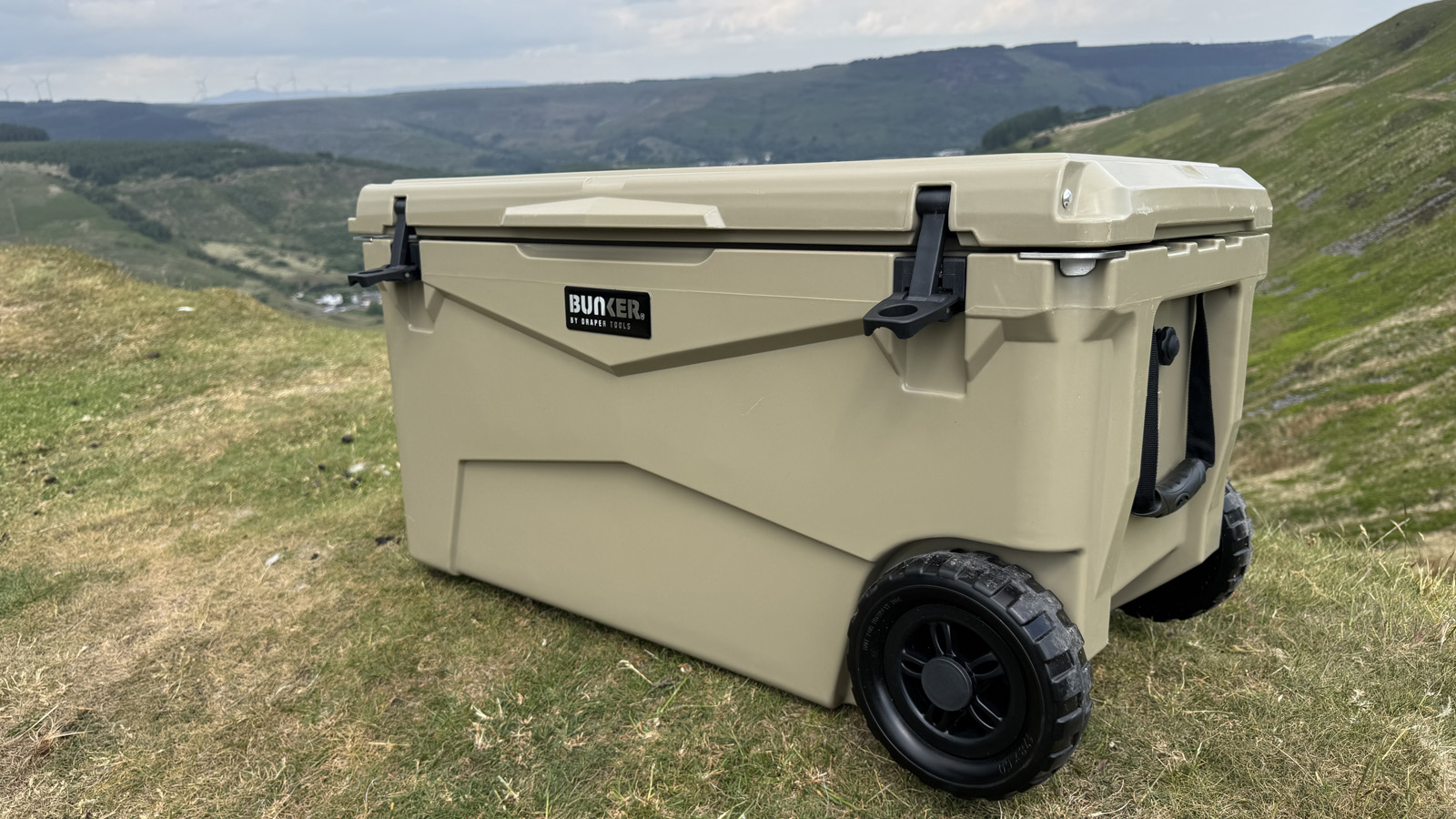 Bunker 66L Cool Box review