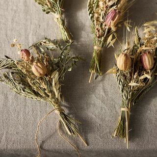 Right Side Hand Harvest Place Setting Bunches