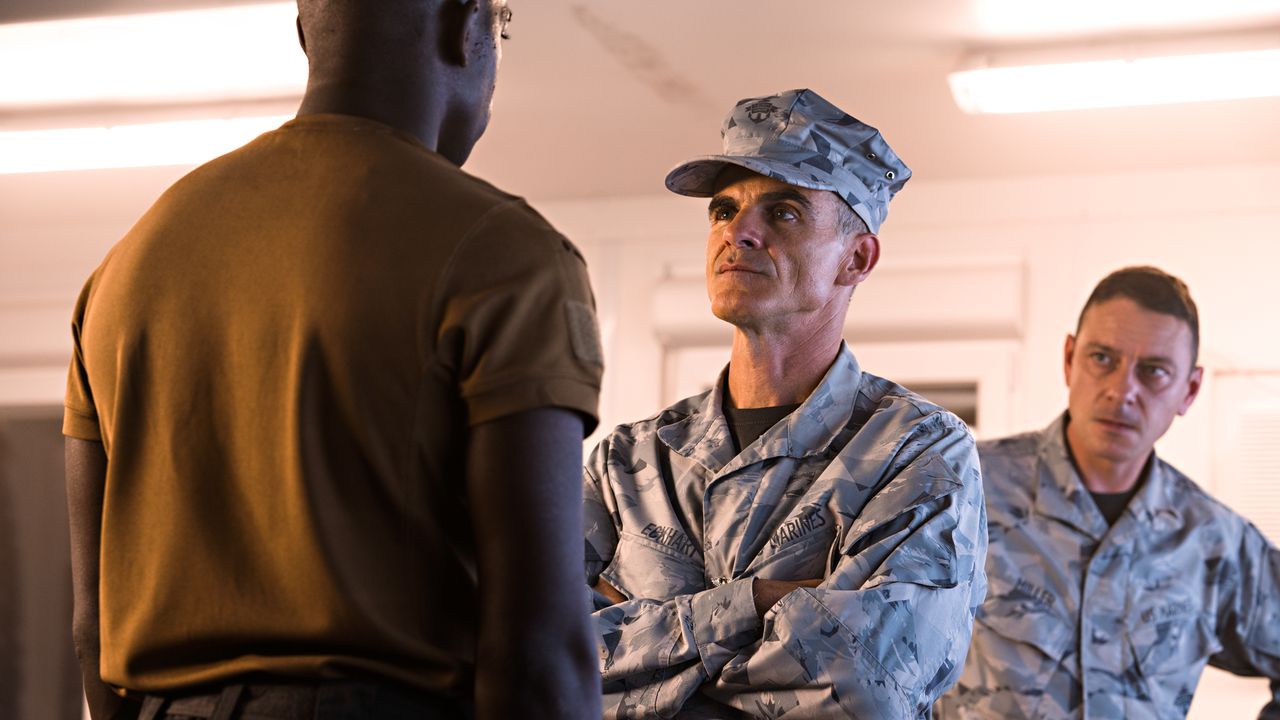 Michael Kelly and Damson Idris in "Outside the Wire" on Netflix.