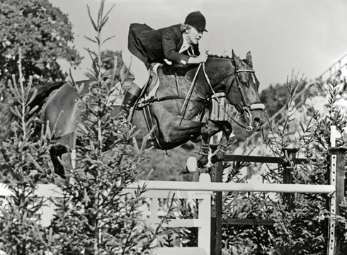 1976: Eddie Macken on his way to his first Hickstead Derby win Boomerang