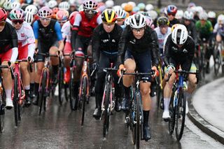 The Dutch keeping the race very active as they look to shape the narative at the women's elite worlds road race in Zurich 2024.