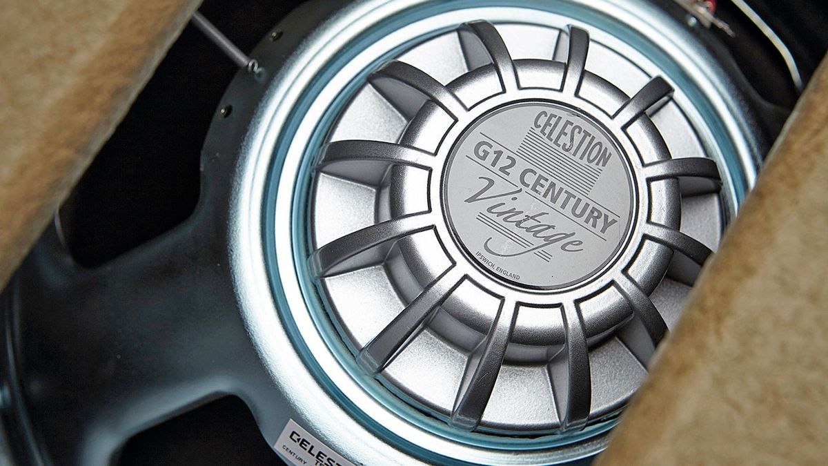 The G12 Century's rare earth magnet dramatically reduces weight, making the 15/30 very easy to carry