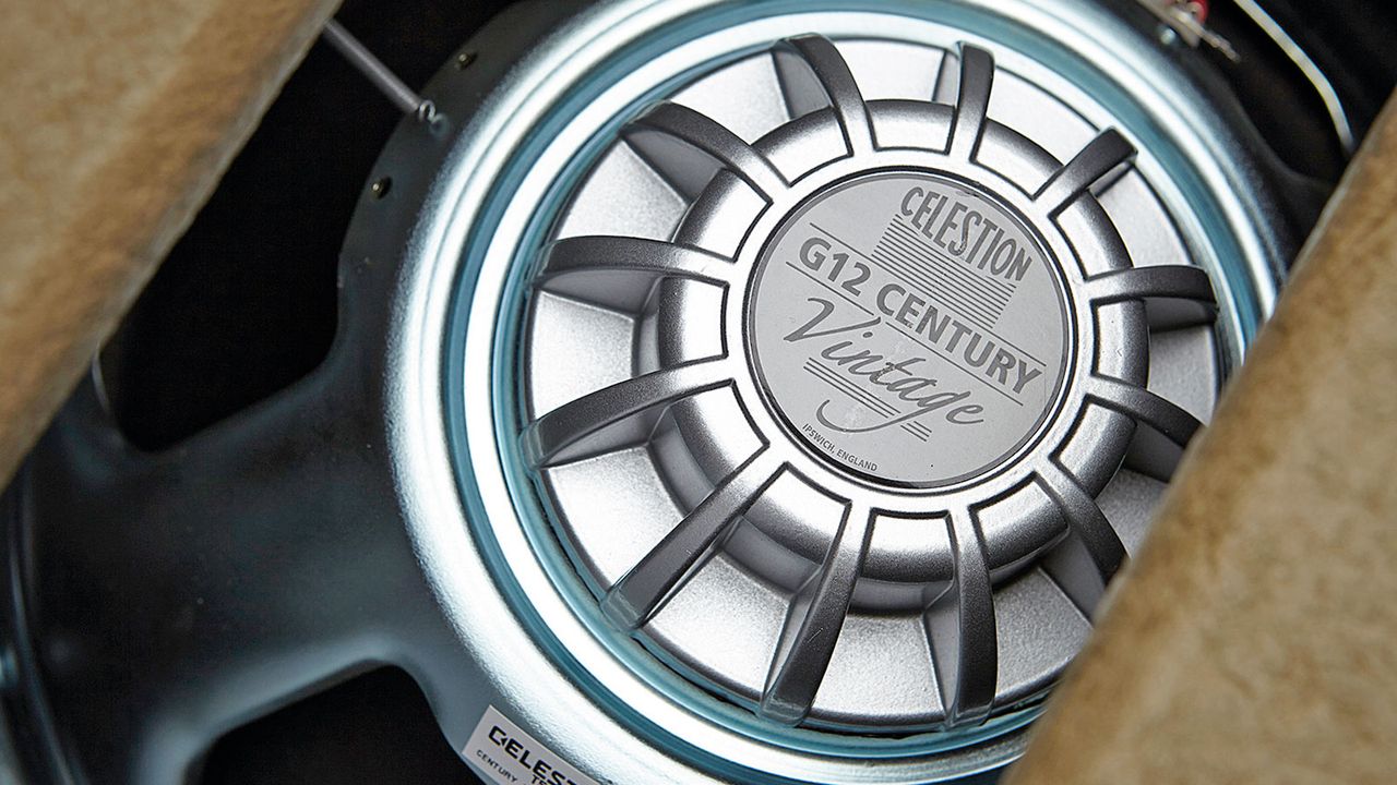 The G12 Century's rare earth magnet dramatically reduces weight, making the 15/30 very easy to carry
