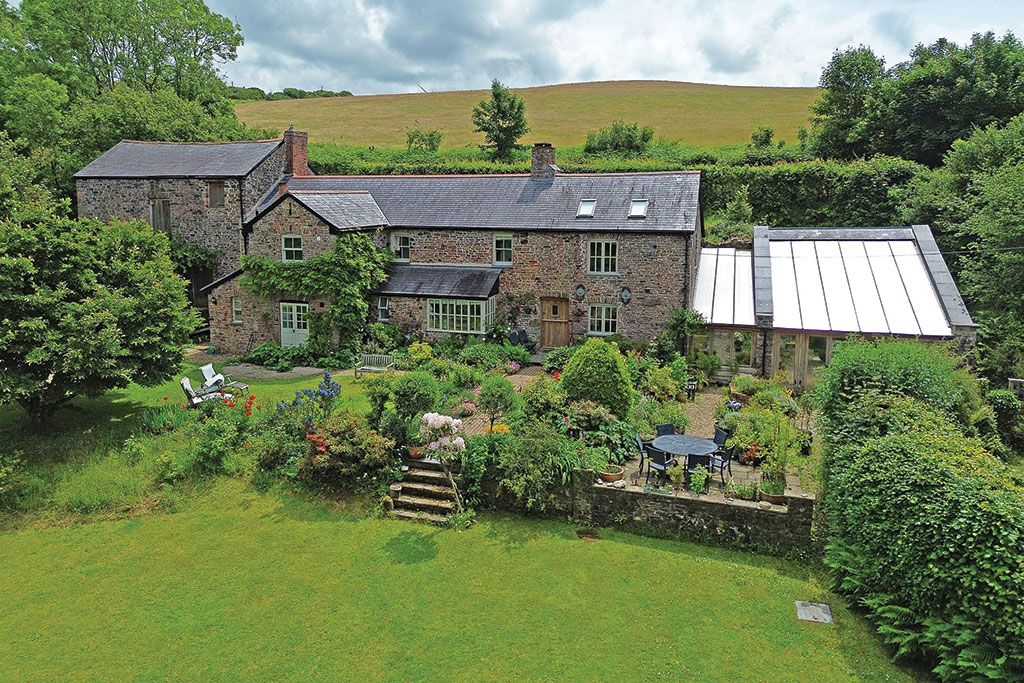 House for sale: Fullabrook Mill, Braunton, Devon.