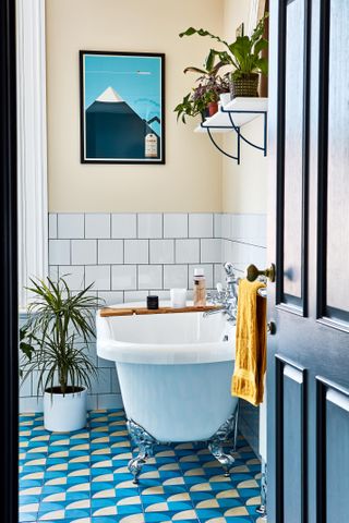 Colorful bathroom ideas