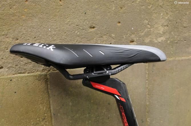 Unusually, van Garderen chooses the Fizik Arione K3, originally developed for triathletes, featuring a wider, more padded nose