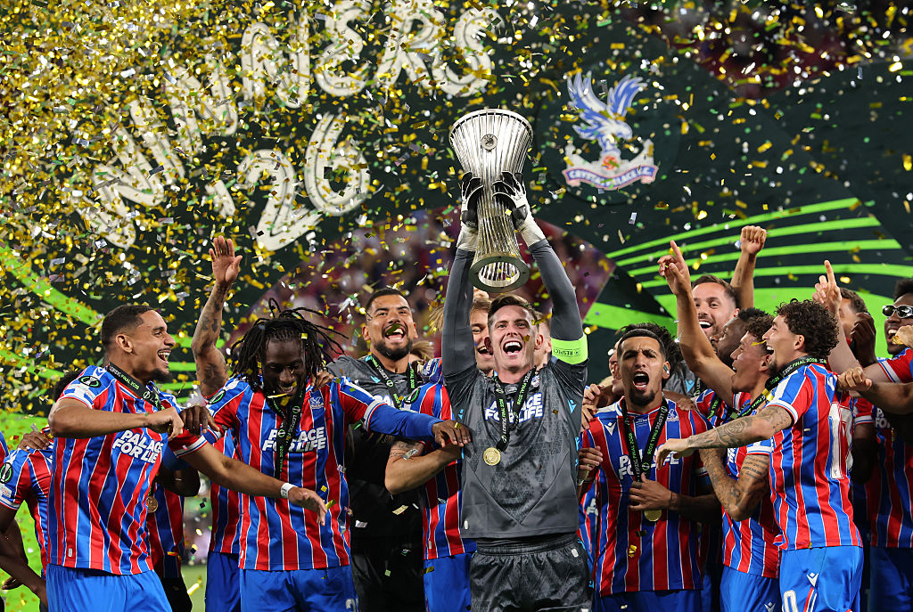 LEIPZIG, GERMANY - MAY 27: Dean Henderson of Crystal Palace lifts the UEFA Conference League trophy after his team&amp;amp;apos;s victory in the UEFA Conference League Final 2026 match between Crystal Palace FC and Rayo Vallecano de Madrid at Football Arena Leipzig on May 27, 2026 in Leipzig, Germany. (Photo by Alex Grimm/Getty Images)