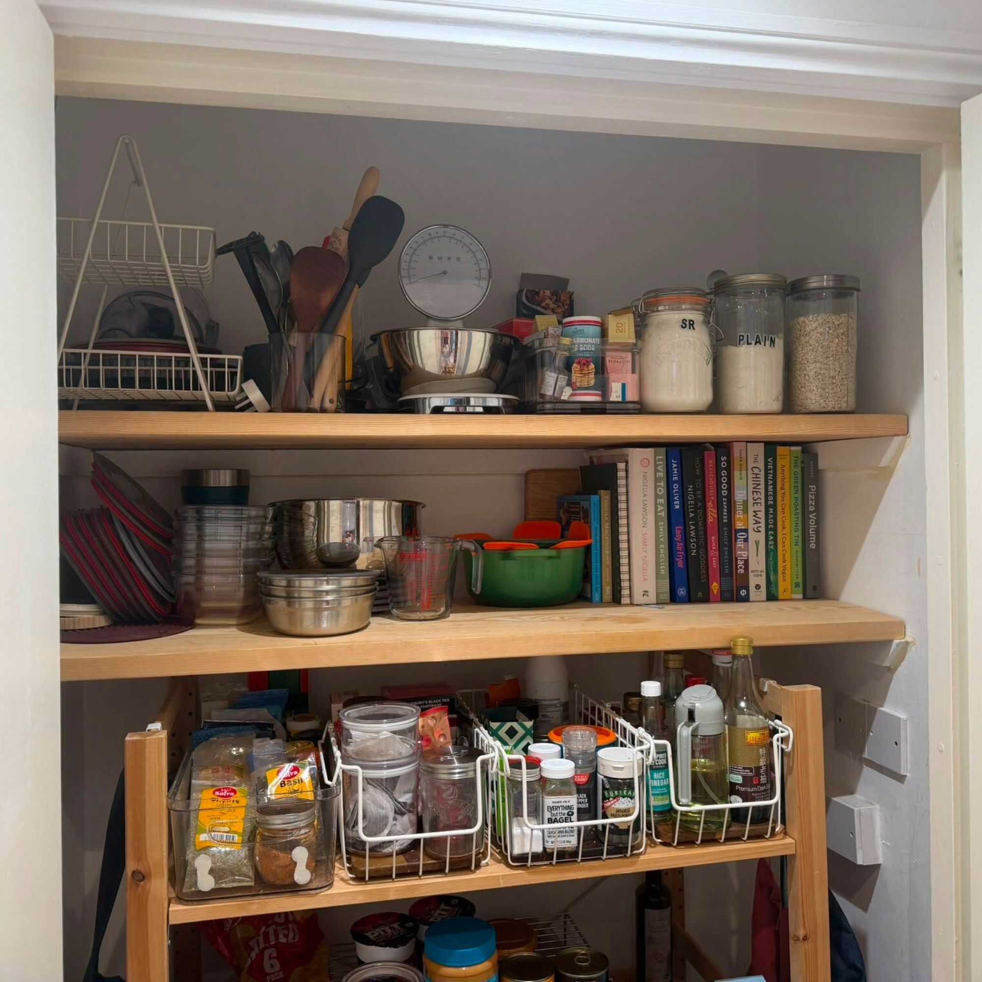 Organising a pantry at home