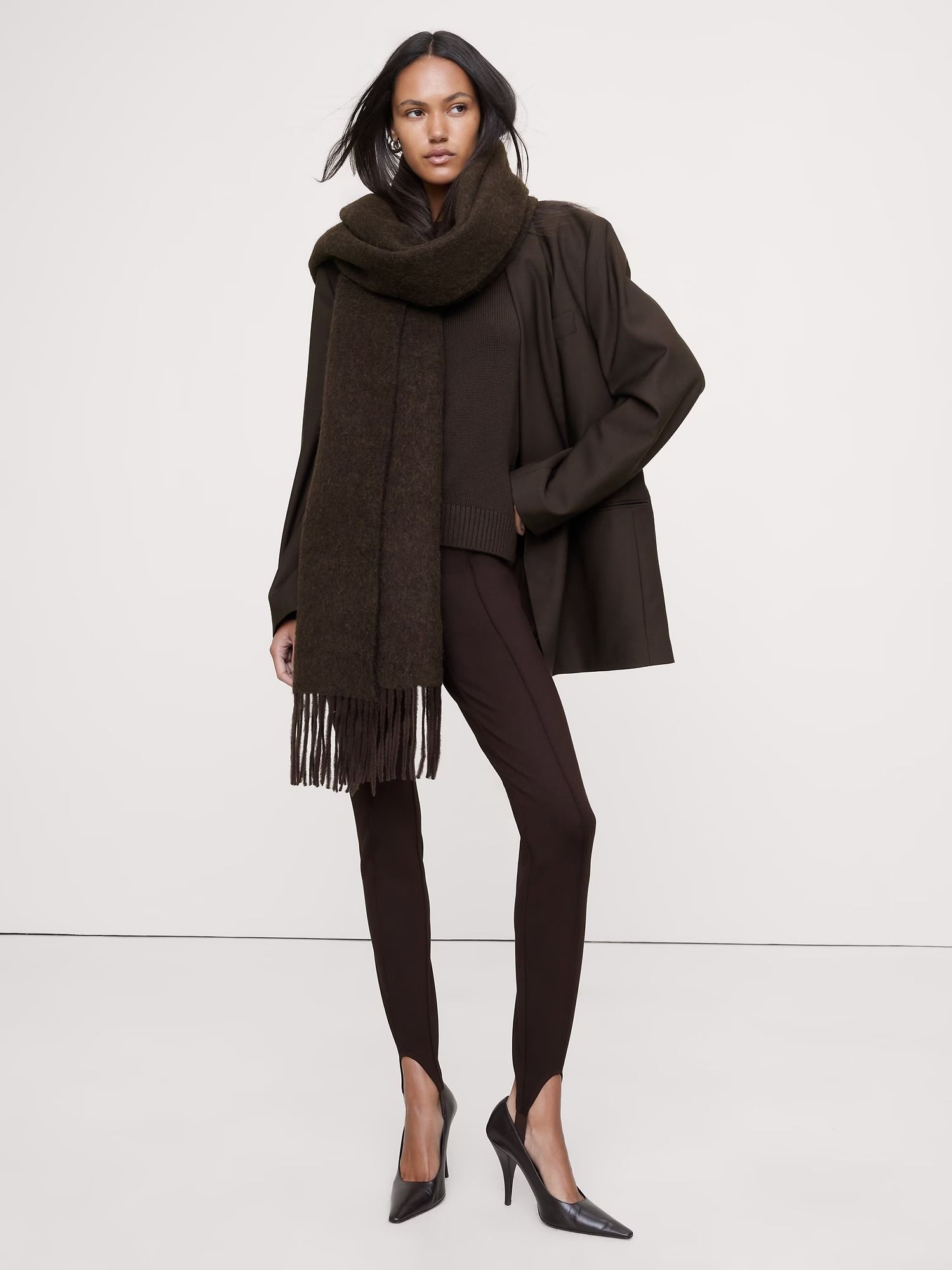 Aritzia, The Essential Collection High-Waisted Stirrup Leggings