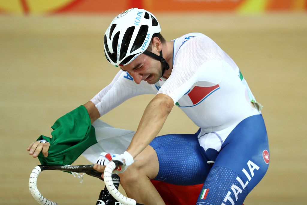 The emotion gets to Elia Viviani (Italy)