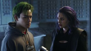 Ryan Potter's Beast Boy and Teagan Croft's Raven in Titans